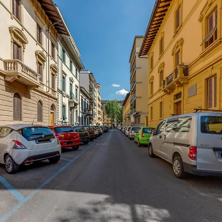 Center Con Giardino Florence